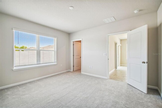 Building Photo - 11896 Thorncrest Dr