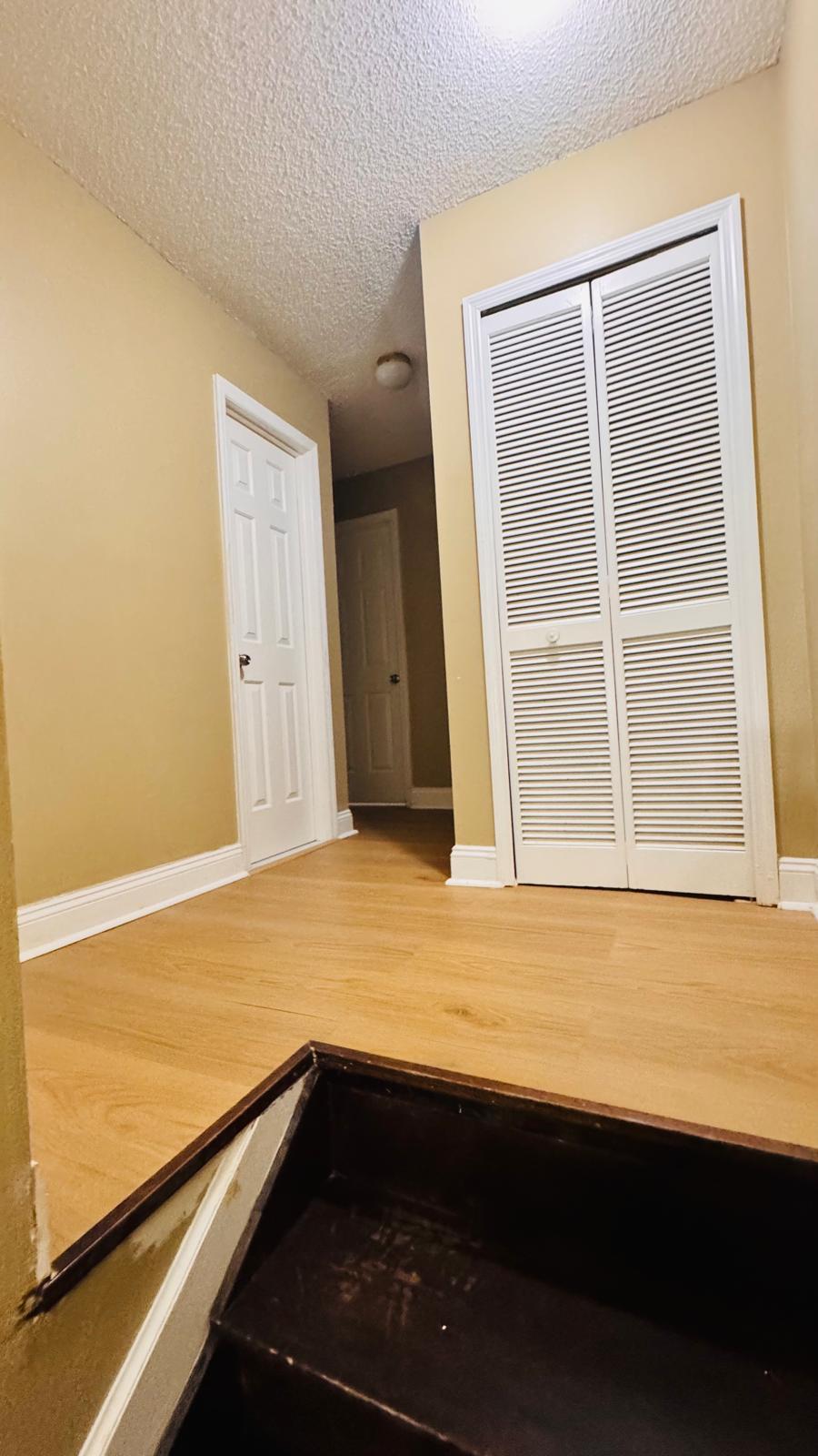 Building Photo - 600 Waverly Ln