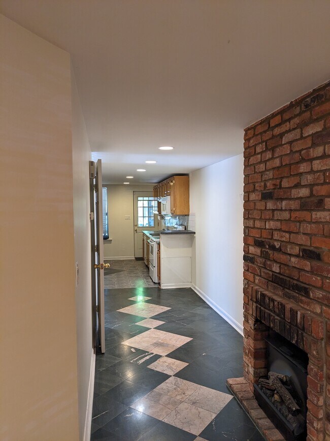 Building Photo - 110-112 12th St NE