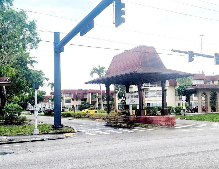 Building Photo - 2901 NW 47th Ter