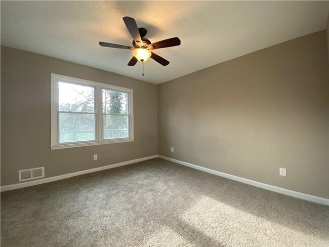 Building Photo - 2 Bed/1 bath single family home in Forsyth...