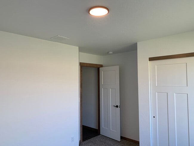 Building Photo - Rathdrum Rancher