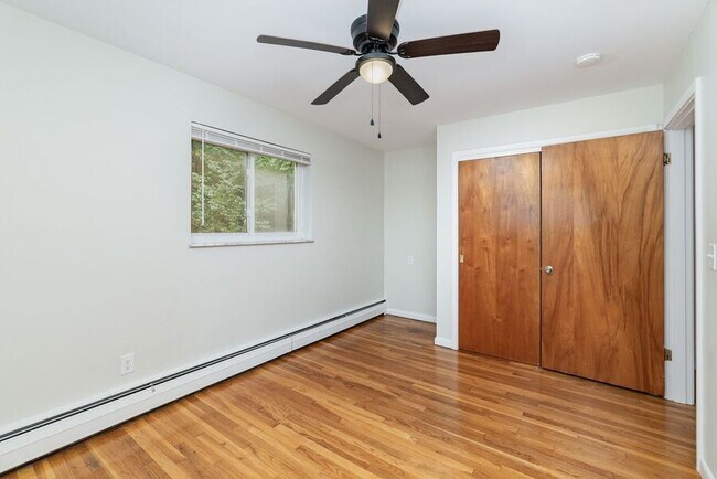 Building Photo - 3525 Linwood Ave