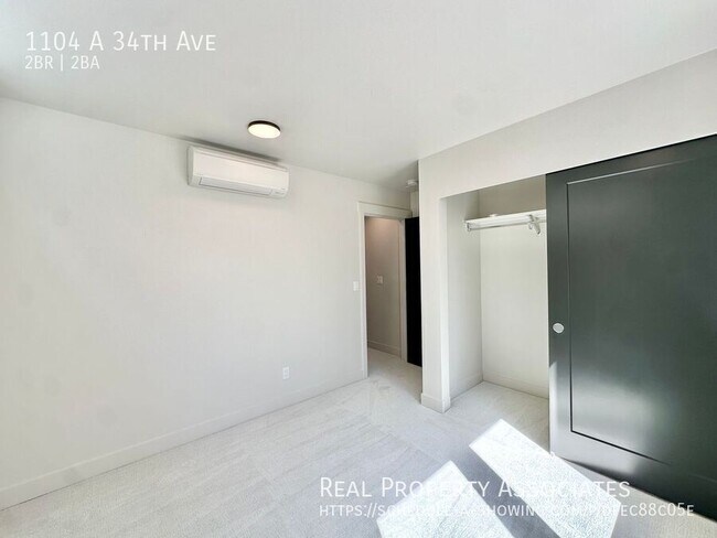 Building Photo - 1104 A 34th Ave