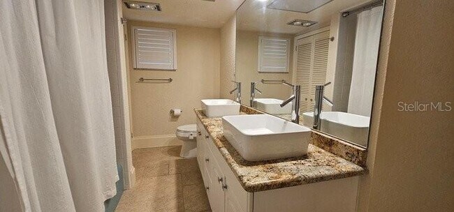 Building Photo - 2871 Coral Way