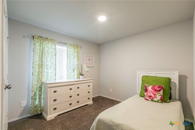 Building Photo - 3130 Wigeon Wy