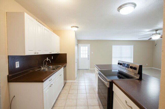 Building Photo - 5308 Gates Dr