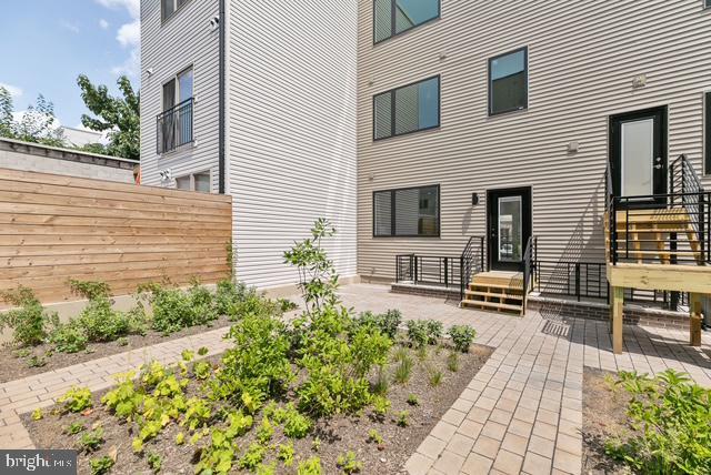 Building Photo - 2014 N 5th St