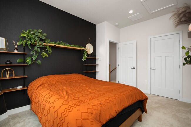 Building Photo - 302 Lydia St