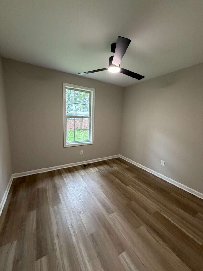 Building Photo - 157 Yardley Farms Ct