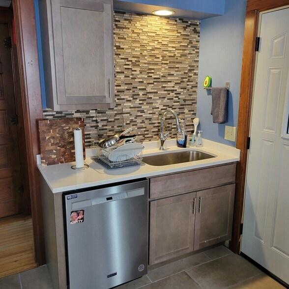 Building Photo - 23 N Hancock St