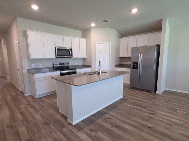 Building Photo - 7005 Luella Dr
