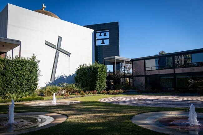 Building Photo - 315 Branard St