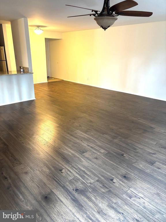 Building Photo - 1812 Hickory Cir