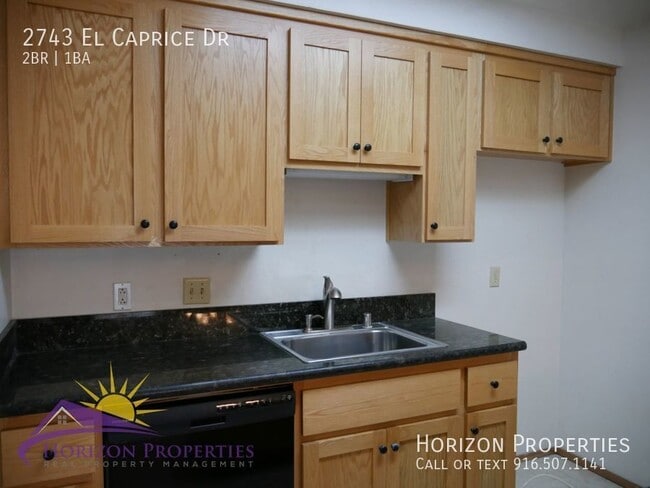 Building Photo - 2743 El Caprice Dr