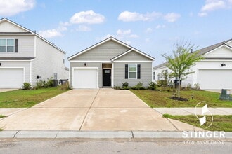 Building Photo - 548 Hideaway St