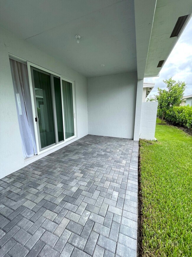 Building Photo - 13419 Noble Dr