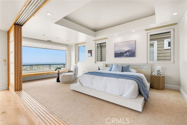 Building Photo - 1554 E Oceanfront