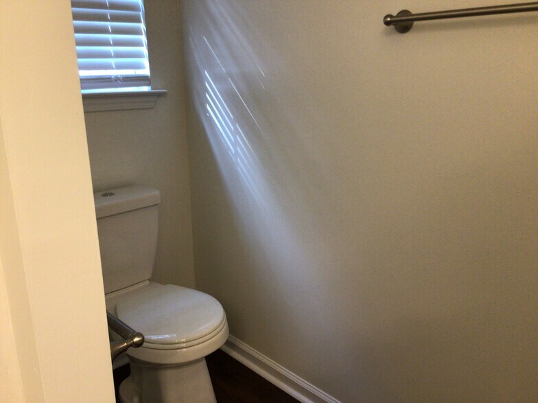 Building Photo - 126 Aquinnah Dr