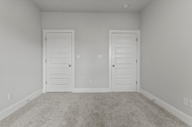Building Photo - Discover this beautiful new townhome in th...