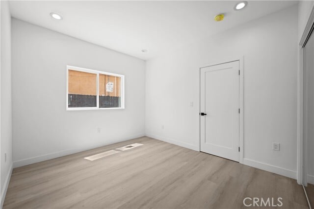 Building Photo - 644 N Boyle Ave