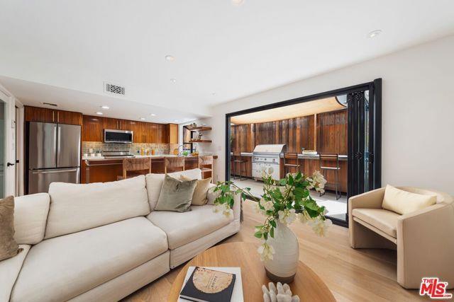 Building Photo - 831 14th St