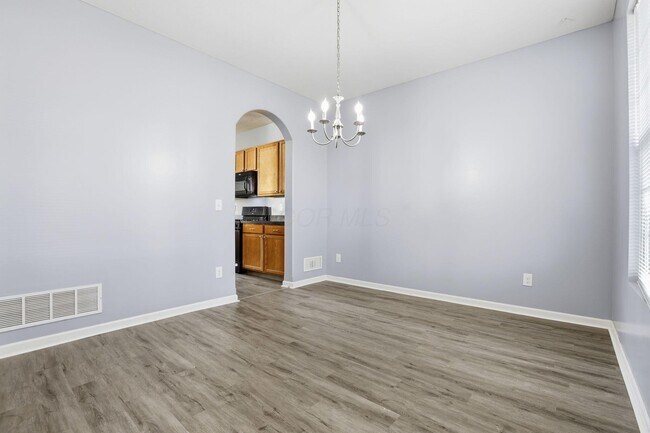 Building Photo - 511 Anthem St