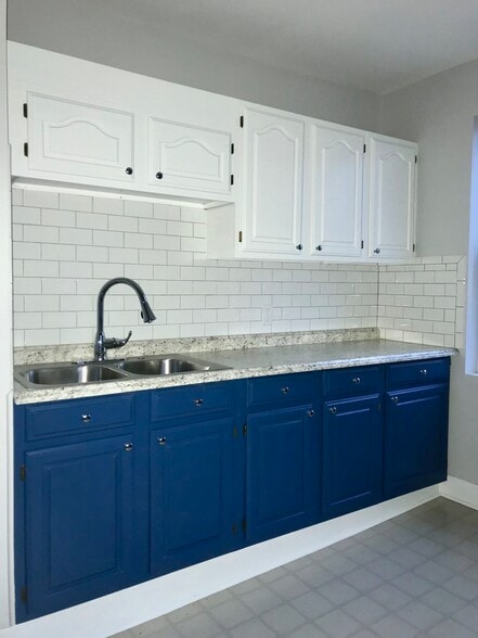 Newly renovated kitchen! - 129 N Main St