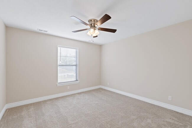 Building Photo - 1451 Spring Mountain Dr