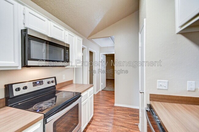 Building Photo - 13106 Townwood Dr