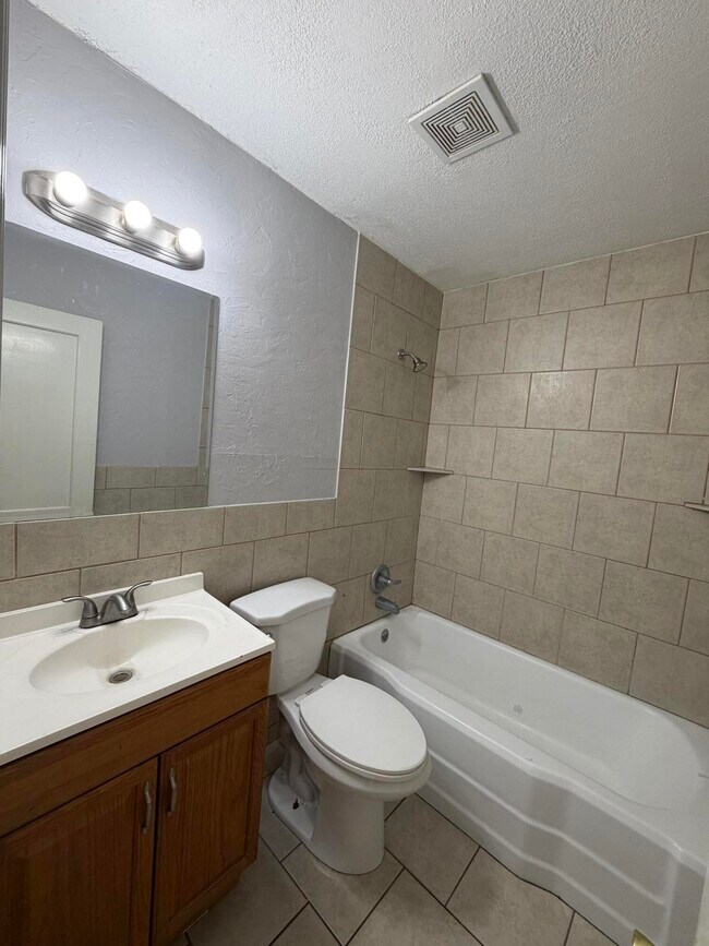 Building Photo - 1708 14th St