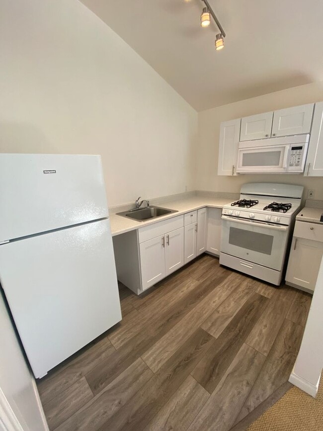 Building Photo - 65 Placer Dr