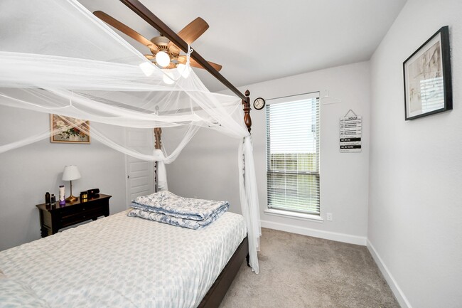 Building Photo - 5506 Onyx Fls Dr