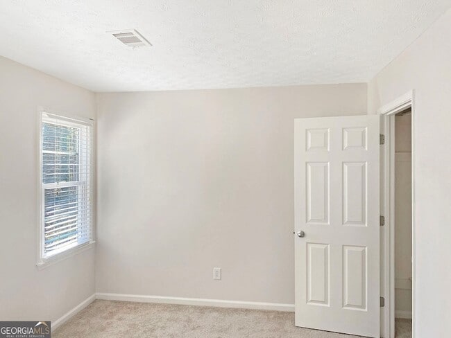 Building Photo - 860 Crab Orchard Dr