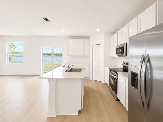 Building Photo - 6213 Botticella Blvd