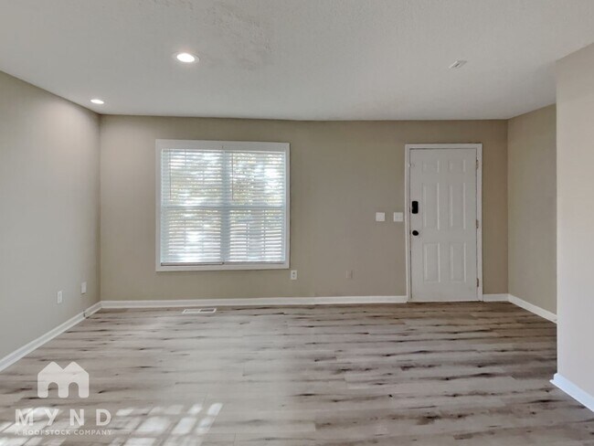 Building Photo - 107 Huntington Ct