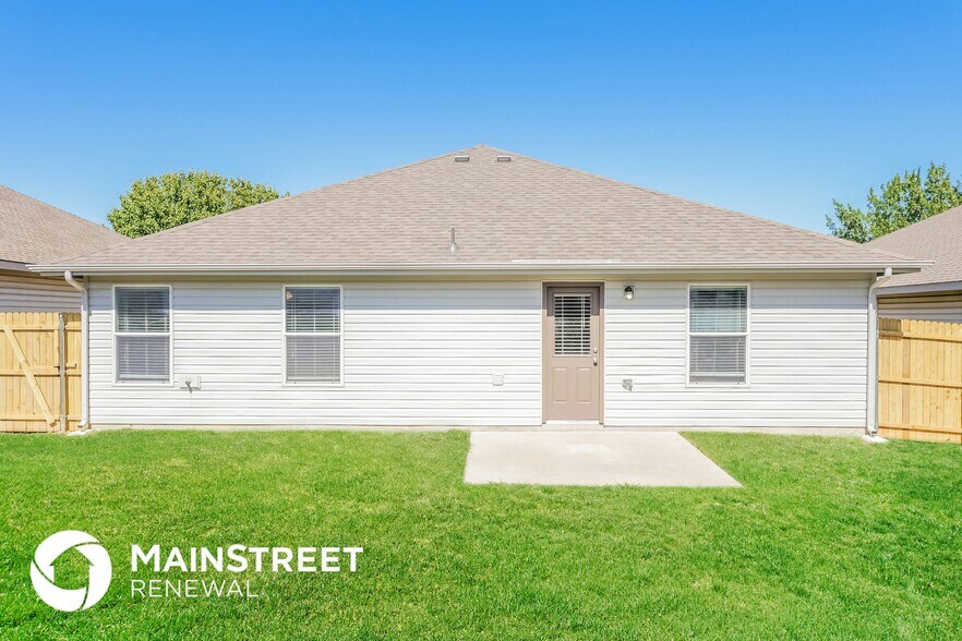 Building Photo - 837 Santa Rosa Dr