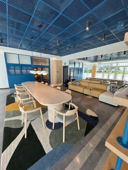 Building Photo - 264 NW 31st St