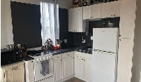 Images are representative samples of the advertised unit. Actual units shown during tours may differ - 70 Queensberry St