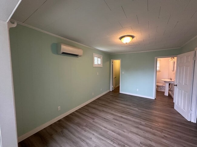 Building Photo - 190 Rogers Rd