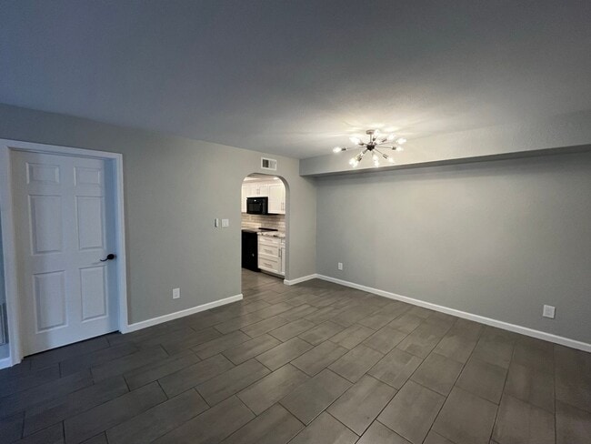 Building Photo - 2 Bedroom Condo in the Scottsdale Terrace Condominiums Community Near N Pima Rd and E Indian Scho...