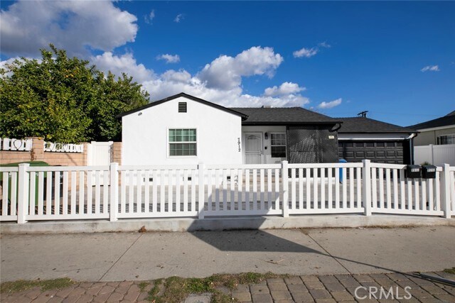 Primary Photo - 7912 Vineland Ave