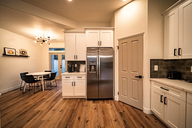 Building Photo - 40851 Hovley Ct