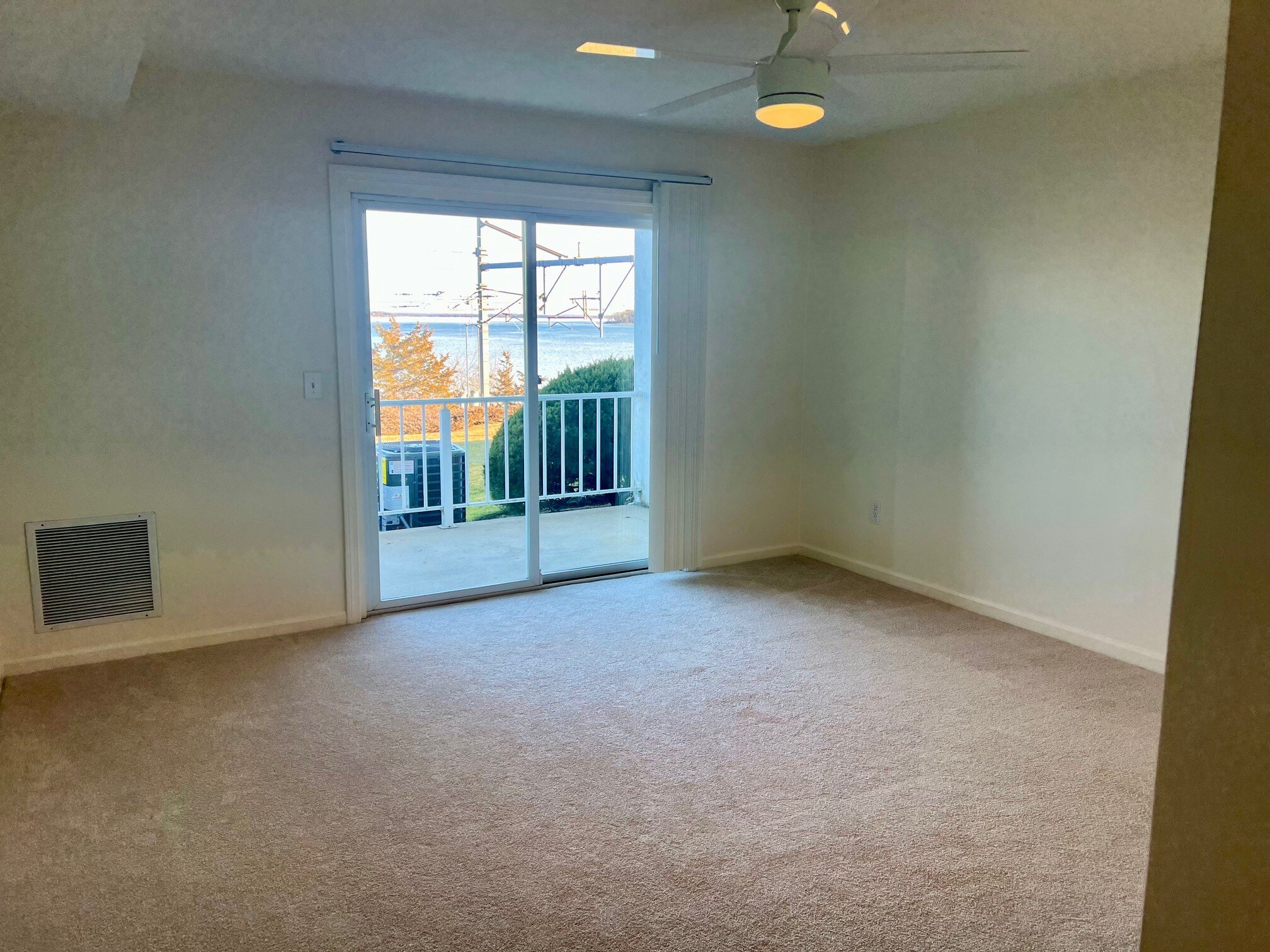 Master Bedroom - 4100 Post Rd