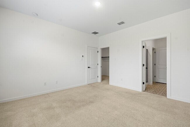 Building Photo - 8427 Bay Rdg Cir