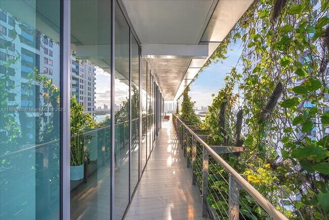 Building Photo - 1300 Monad Ter