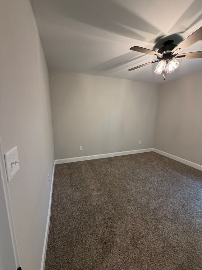 Building Photo - 1713 Golf Club Ln NW