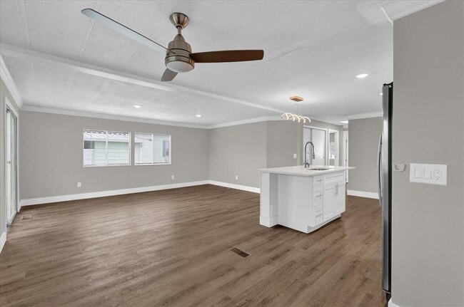 Building Photo - 947 Marcy Dr