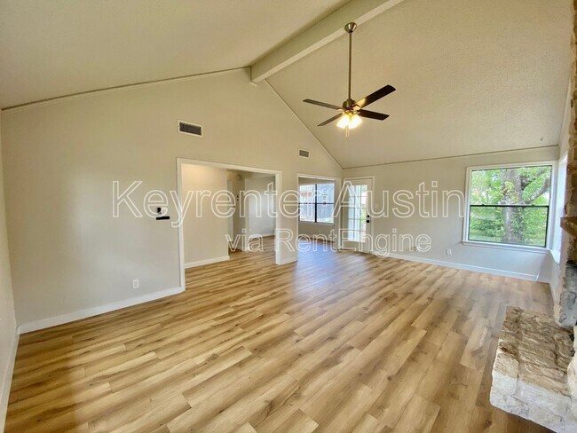 Building Photo - 410 Twin Oak Trail
