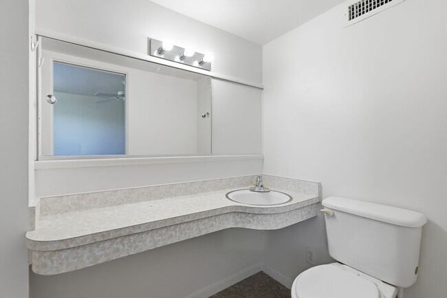 Building Photo - 2235 E Camino el Ganado